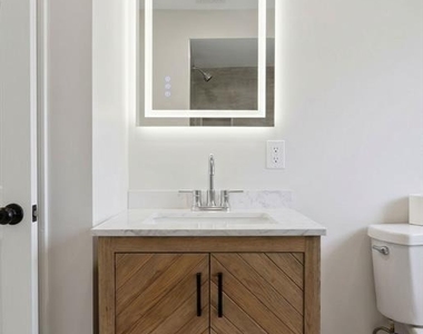 551 Schuyler - Photo Thumbnail 10