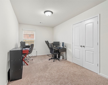 9719 Montana Sapphire Lane - Photo Thumbnail 12