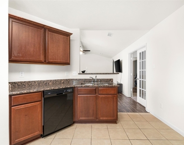 9719 Montana Sapphire Lane - Photo Thumbnail 17