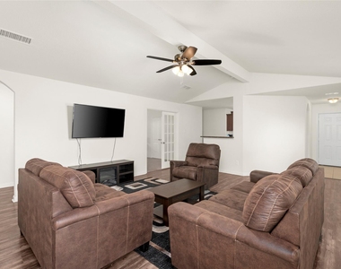 9719 Montana Sapphire Lane - Photo Thumbnail 4