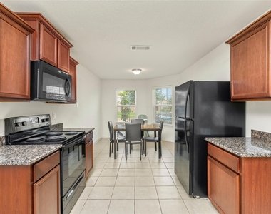 9719 Montana Sapphire Lane - Photo Thumbnail 16