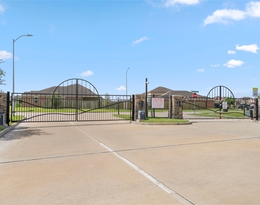 9719 Montana Sapphire Lane - Photo Thumbnail 39