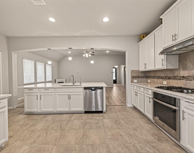 20427 Alpine Meadow Place - Photo Thumbnail 14