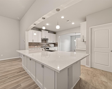20427 Alpine Meadow Place - Photo Thumbnail 10