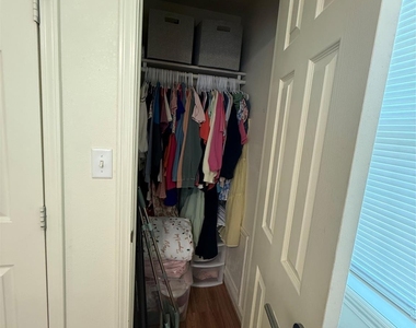 1011 10th Street - Photo Thumbnail 34