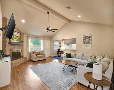 21902 Meadowhill Drive - Photo Thumbnail 5