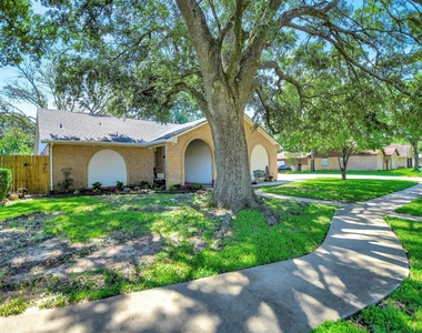 21902 Meadowhill Drive - Photo Thumbnail 38