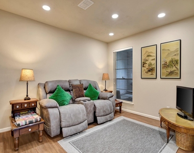 21902 Meadowhill Drive - Photo Thumbnail 23