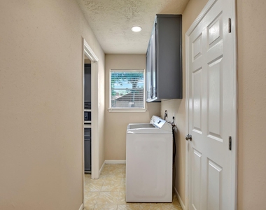 21902 Meadowhill Drive - Photo Thumbnail 19
