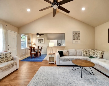 21902 Meadowhill Drive - Photo Thumbnail 6