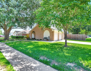 21902 Meadowhill Drive - Photo Thumbnail 37
