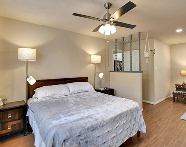 21902 Meadowhill Drive - Photo Thumbnail 21