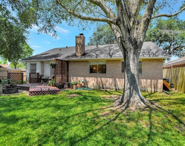 21902 Meadowhill Drive - Photo Thumbnail 34