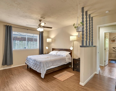 21902 Meadowhill Drive - Photo Thumbnail 20