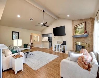 21902 Meadowhill Drive - Photo Thumbnail 8