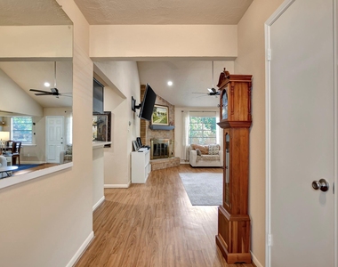 21902 Meadowhill Drive - Photo Thumbnail 4