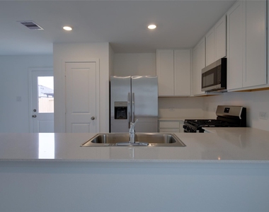 10915 Tawny Ridge - Photo Thumbnail 9