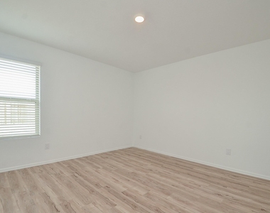 18119 Rockvine Drive - Photo Thumbnail 18