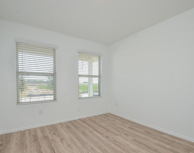 18119 Rockvine Drive - Photo Thumbnail 24