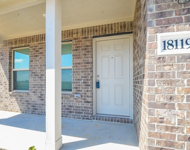 18119 Rockvine Drive - Photo Thumbnail 3