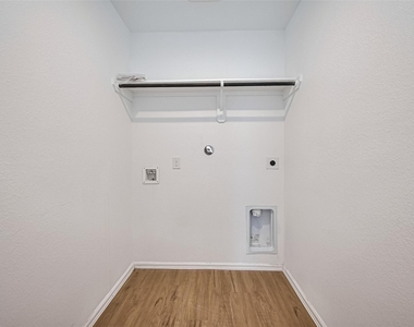 9603 Fulvetta Briar Court - Photo Thumbnail 14