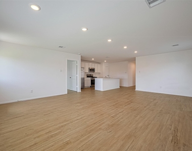 9603 Fulvetta Briar Court - Photo Thumbnail 4