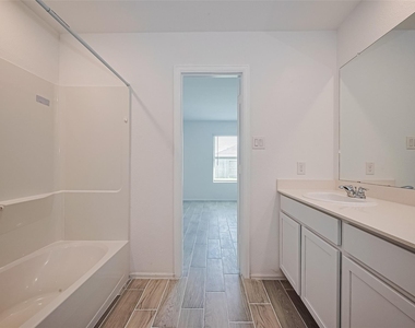 9603 Fulvetta Briar Court - Photo Thumbnail 36