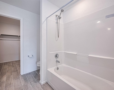 9603 Fulvetta Briar Court - Photo Thumbnail 34