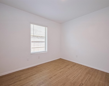 9603 Fulvetta Briar Court - Photo Thumbnail 28