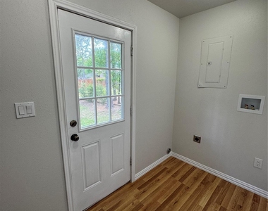 26327 Pinion Creek Road - Photo Thumbnail 10