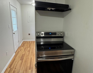 26327 Pinion Creek Road - Photo Thumbnail 9