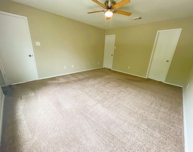 436 Mystic Glen Loop - Photo Thumbnail 6