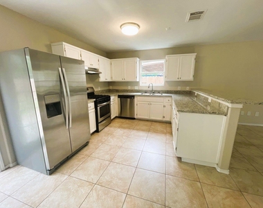 436 Mystic Glen Loop - Photo Thumbnail 17