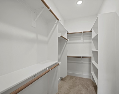 870 W Little York Road - Photo Thumbnail 7