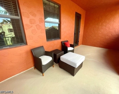 9050 Capistrano Street N - Photo Thumbnail 13