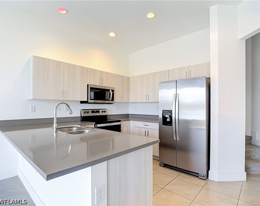 5669 Cerva Lane - Photo Thumbnail 4