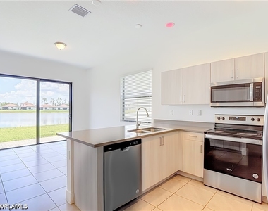 5669 Cerva Lane - Photo Thumbnail 5