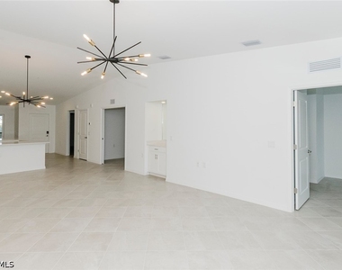 5410 Double Eagle Circle - Photo Thumbnail 19