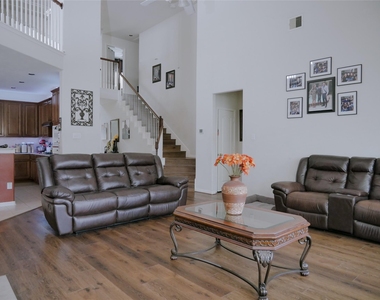 17619 Emerald Garden Lane - Photo Thumbnail 2