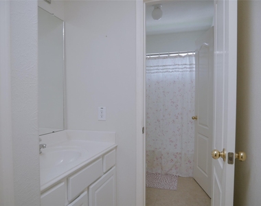 17619 Emerald Garden Lane - Photo Thumbnail 20