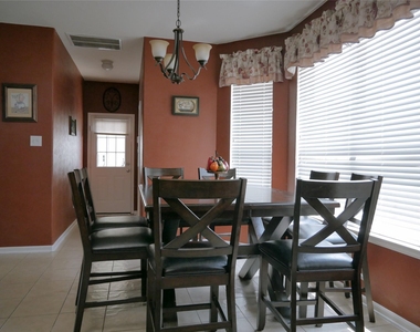 17619 Emerald Garden Lane - Photo Thumbnail 11