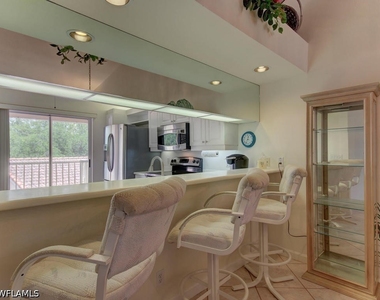 2462 Hidden Lake Drive - Photo Thumbnail 10