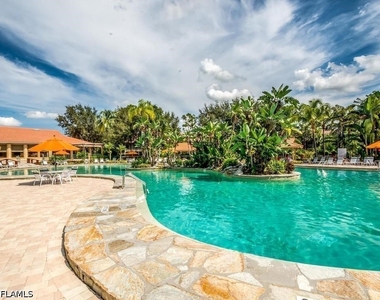 2462 Hidden Lake Drive - Photo Thumbnail 27
