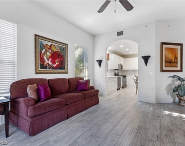 9079 Cascada Way - Photo Thumbnail 14