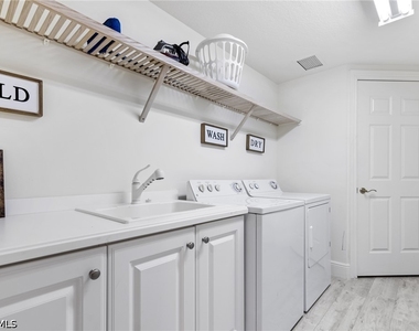 9079 Cascada Way - Photo Thumbnail 37