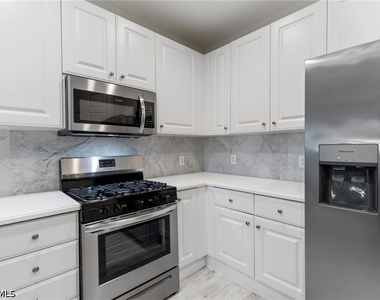 9079 Cascada Way - Photo Thumbnail 19