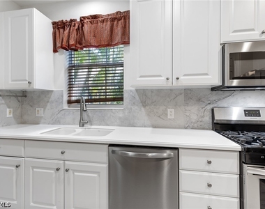 9079 Cascada Way - Photo Thumbnail 18