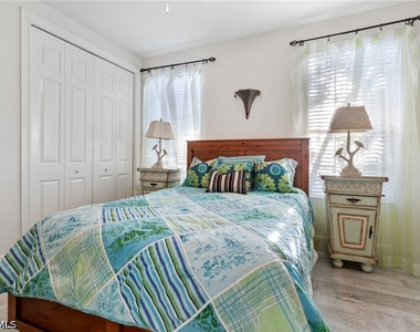 9079 Cascada Way - Photo Thumbnail 35