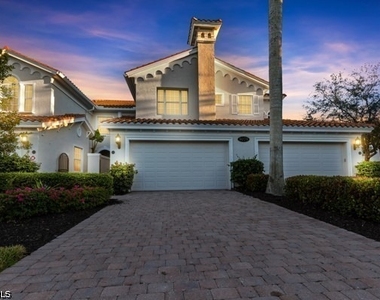 9079 Cascada Way - Photo Thumbnail 40