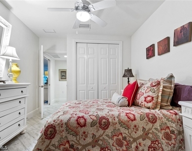 9079 Cascada Way - Photo Thumbnail 32